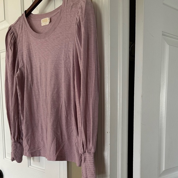 Nation LTD Loren Tee smocked sleeves/ smocked cuffs in slipper pink Size medium - Picture 5 of 9